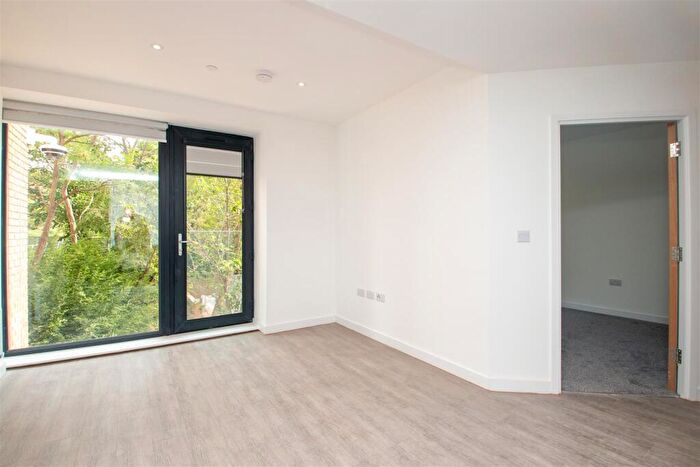 1 Bedroom Apartment To Rent In One Month Rent Free - Buckingham Court, Milton Keynes, MK9