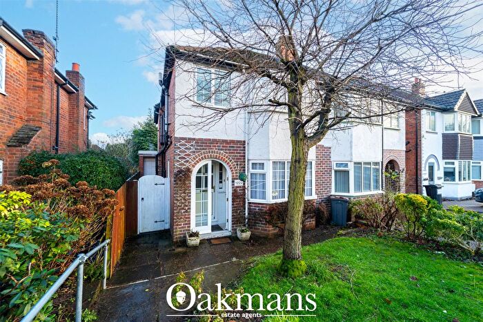 3 Bedroom Semi Detached House For Sale In Bristol Road South, Northfield, Birmingham, West Midlands, B31