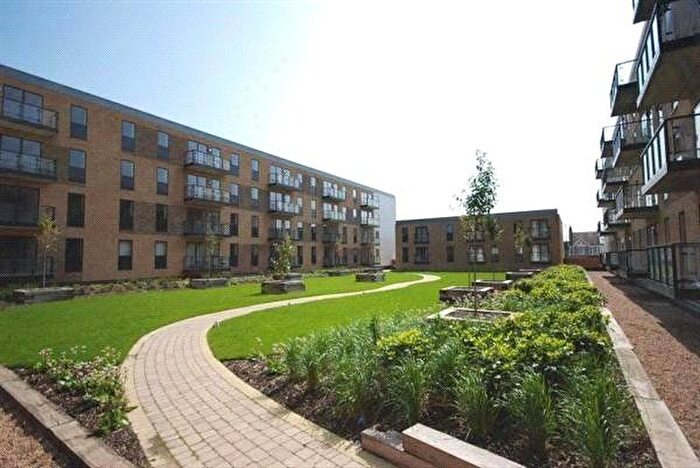 2 Bedroom Flat For Sale In Lawrie House, London, SW19