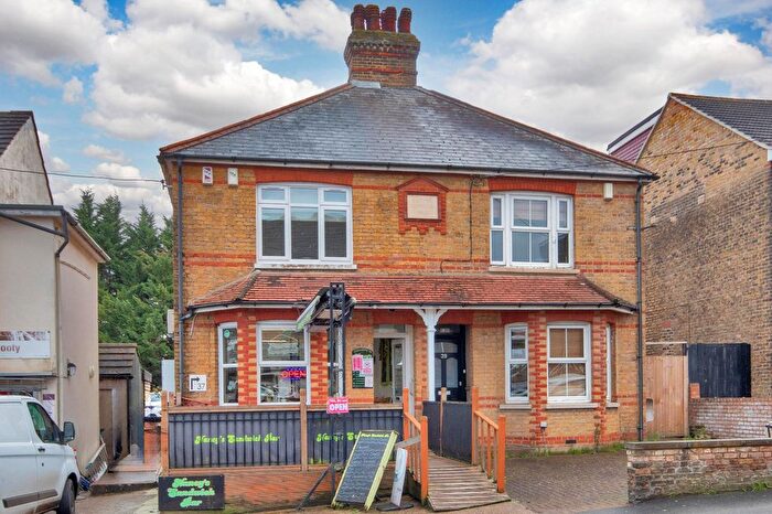 1 Bedroom Flat To Rent In Station Road, Longfield, Kent, DA3