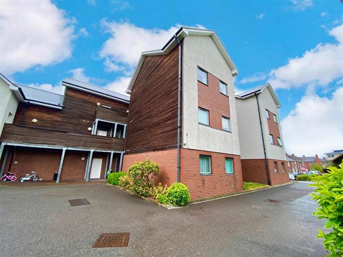 2 Bedroom Flat To Rent In Druridge House, Mindrum Terrace, North Shields, NE29