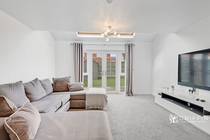 3 Bedroom Semi-detached House For Sale In Addington Close, Stanford-Le-Hope, SS17