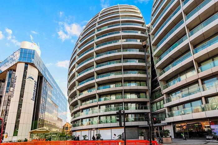 2 Bedroom Flat To Rent In Old Street, Bezier Apartments, City Road, London, EC1Y
