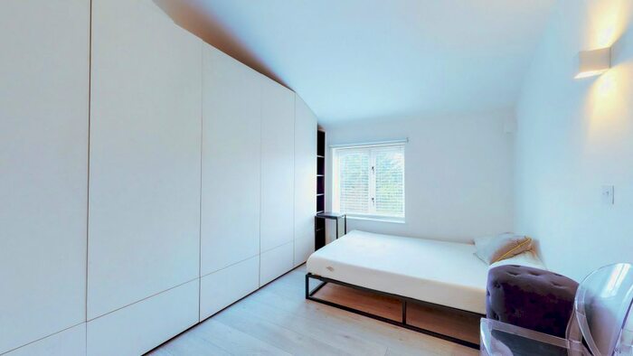 Studio To Rent In Durham Road, London SW20