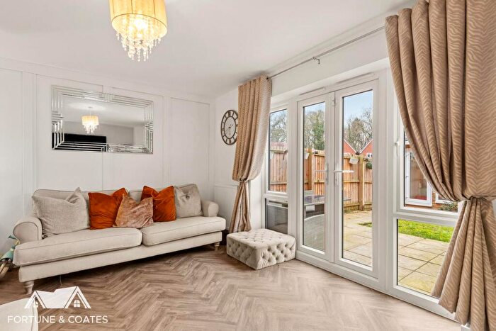 3 Bedroom End Of Terrace House For Sale In Huntley Road, Harlow, CM20