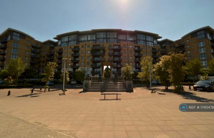 2 Bedroom Flat To Rent In Thistley Court, London, SE8