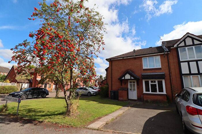 1 Bedroom Maisonette To Rent In Kenilworth Drive, Weavers Green, Nuneaton, CV11