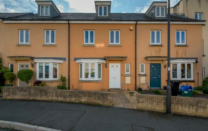 5 Bedroom Terraced House To Rent In Middlewood Close, Bath, BA2