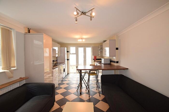 7 Bedroom House To Rent In Thesiger Street, Cathays, CF24