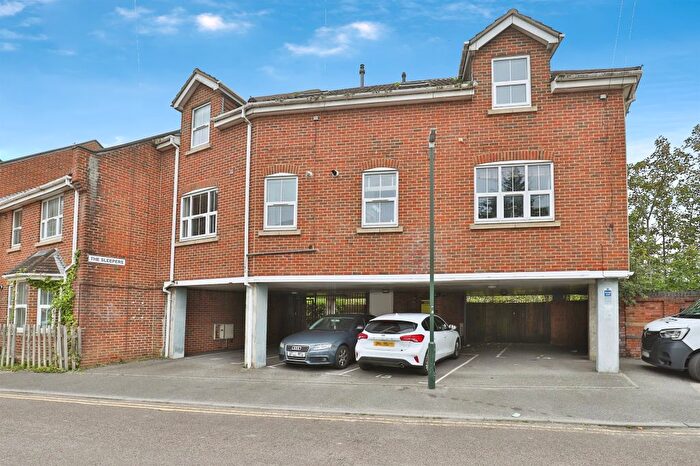 2 Bedroom Flat For Sale In Northcote Road, Bournemouth, BH1