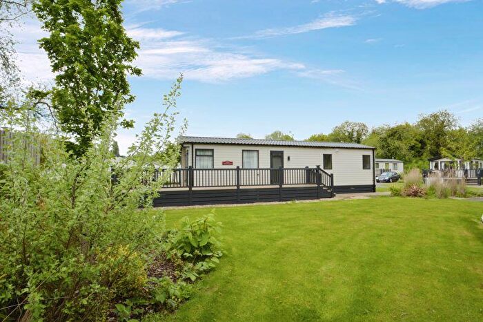 2 Bedroom Detached House For Sale In Broadway Drive, Cotswold Hoburne, Cotswold Lakes, GL7