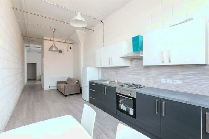 Apartment To Rent In Oslo House, Prince Edward Road, Hackney Wick, London, E9