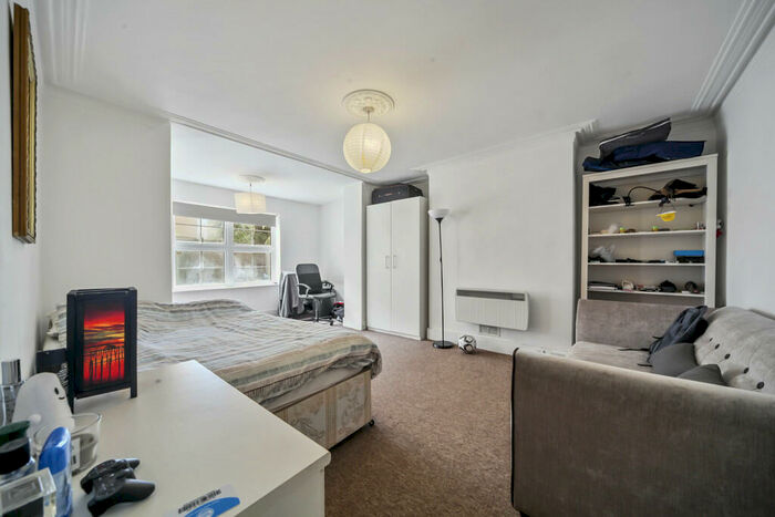 2 Bedroom Flat To Rent In Thane Villas, Holloway, London, N7