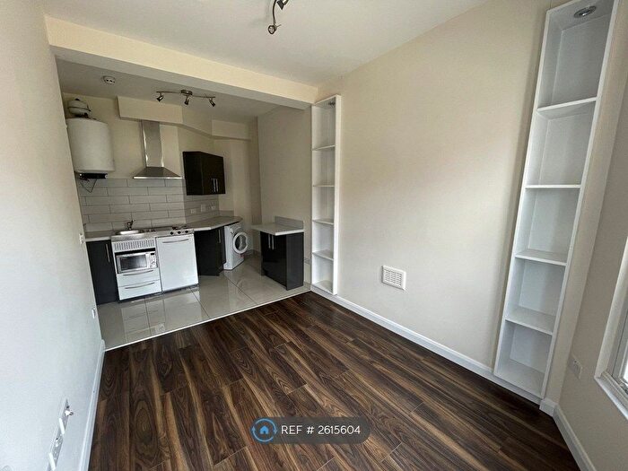 1 Bedroom Flat To Rent In Muswell Hill Broadway, London, N10