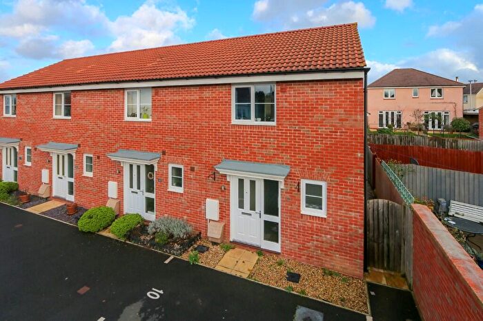 2 Bedroom End Of Terrace House To Rent In Kemps Field, Cranbrook, EX5