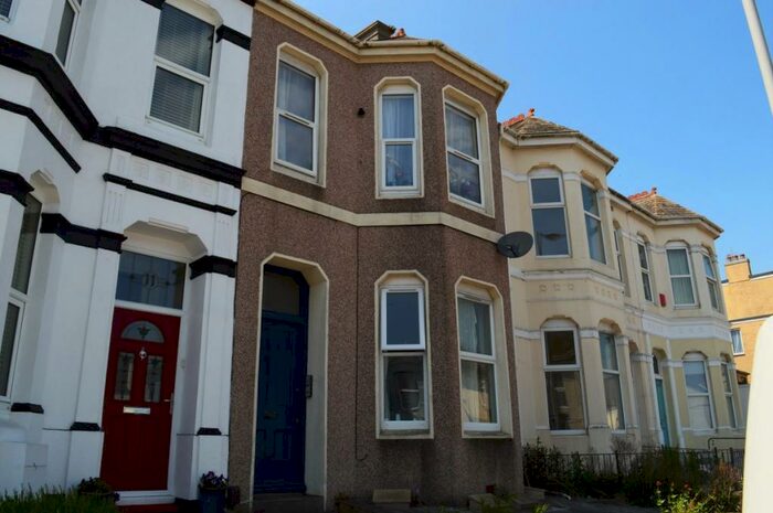 Flat To Rent In Greenbank Avenue, St Judes, PL4