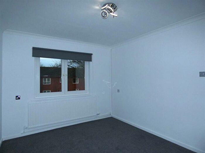 2 Bedroom Apartment To Rent In Aster Street, Oldham, OL1