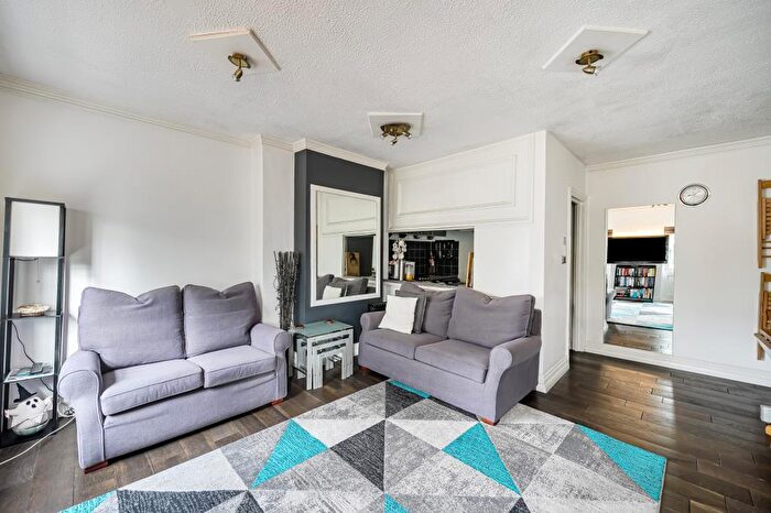 1 Bedroom Flat For Sale In Castle Hill, Reading, Berkshire, RG1