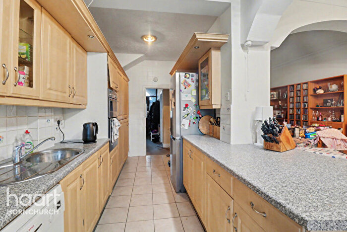 4 Bedroom Semi Detached House For Sale In Crystal Avenue, Hornchurch, RM12