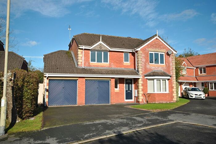 4 Bedroom Detached House To Rent In Barnfield Close, Whitchurch, Shropshire, SY13