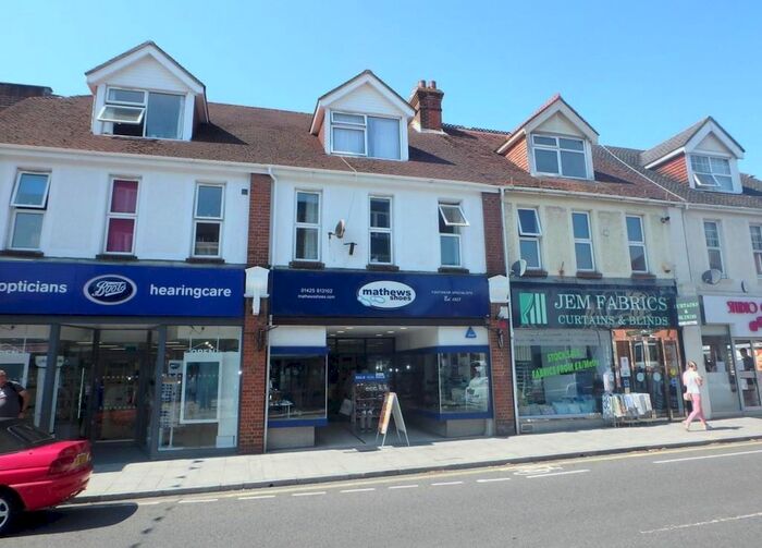 2 Bedroom Flat To Rent In Station Road, New Milton, BH25