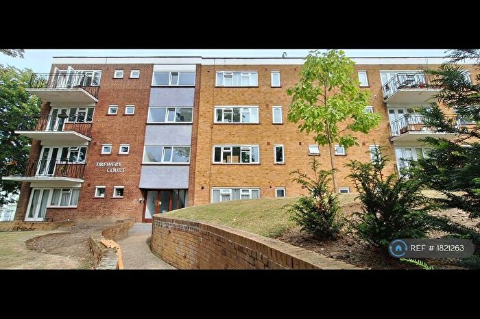 Studio To Rent In Drewery Court, London, SE3