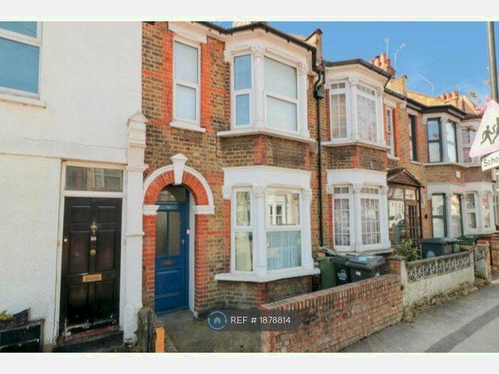 1 Bedroom Flat To Rent In Tavistock Avenue, London, E17