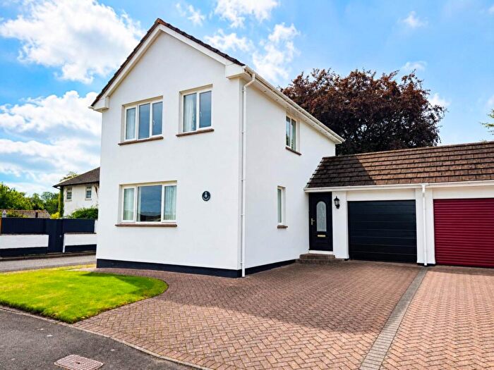 3 Bedroom Detached House For Sale In Fox Hill, Northam, EX39