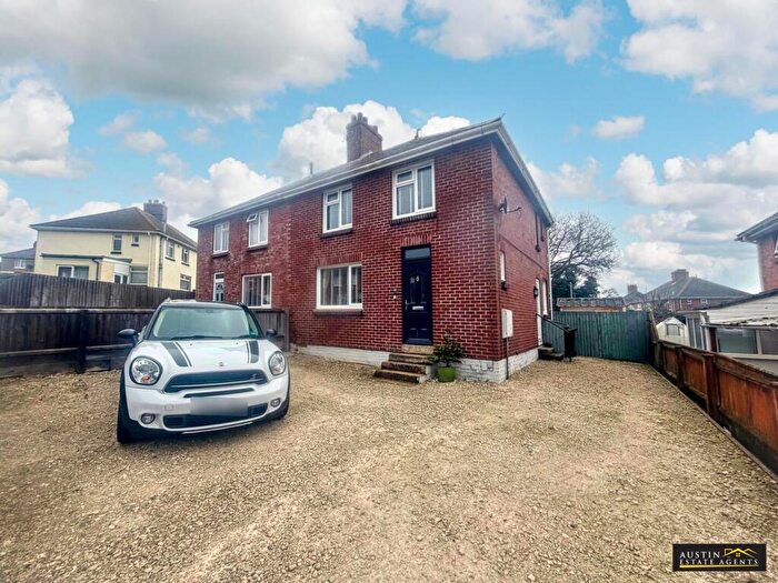 3 Bedroom House For Sale In Kitchener Road, Weymouth, Dorset, DT4