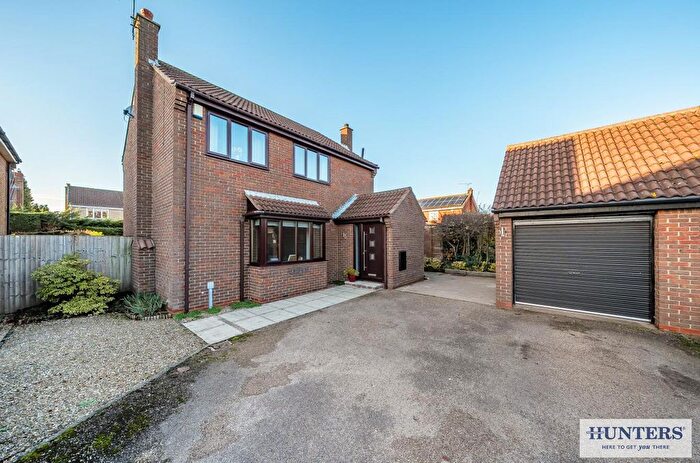 4 Bedroom Detached House For Sale In Maple Grove, Brayton, Selby, YO8