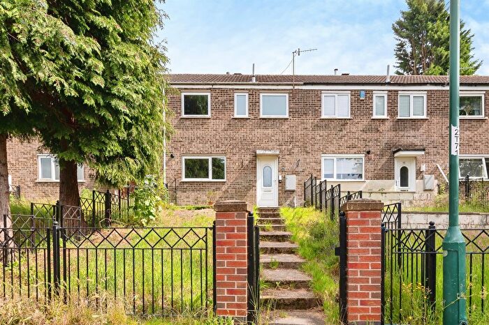 3 Bedroom Terraced House For Sale In Thornbury Way, Nottingham, NG5