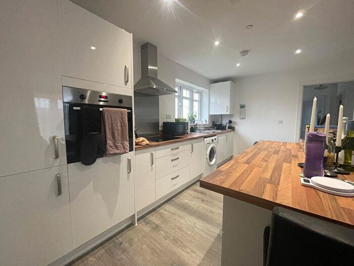 2 Bedroom Flat For Sale In Cape Lindsey Road, Newport, NP20