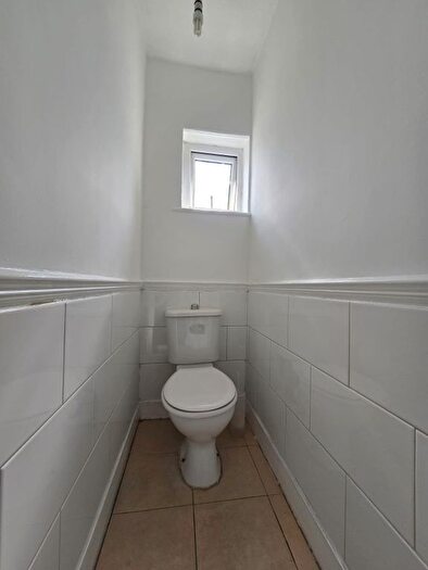 1 Bedroom Terraced House To Rent In Danehurst Gardens, Redbridge, London, IG4