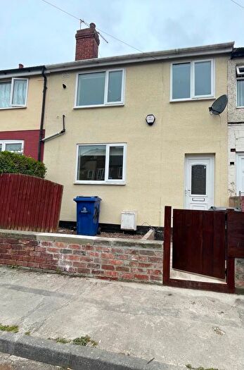 3 Bedroom Terraced House To Rent In Dukes Crescent, Edlington, Doncaster, DN12