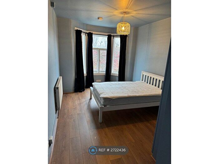 Studio To Rent In Langham Road, London, N15