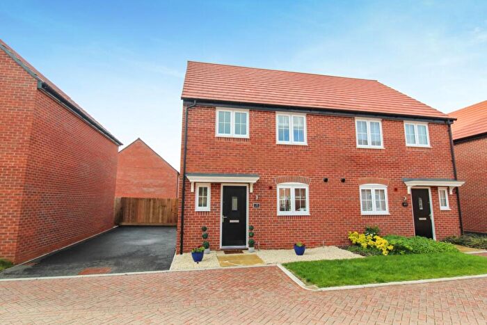 3 Bedroom Semi Detached House To Rent In Mayfly Mews, Biddenham, MK40