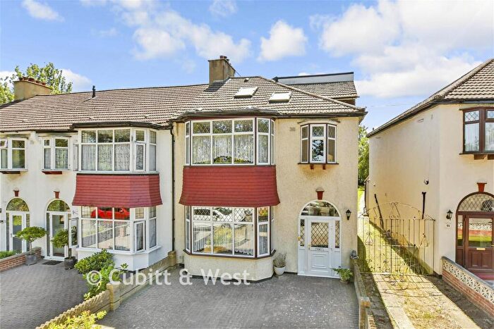 5 Bedroom End Of Terrace House For Sale In Glenthorne Avenue, Croydon, Surrey, CR0