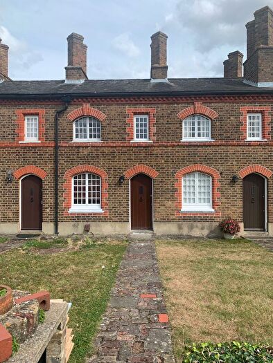 1 Bedroom Cottage To Rent In Off Barkingside High Street, Barkingside, Clayhall, Hainult, Ig1