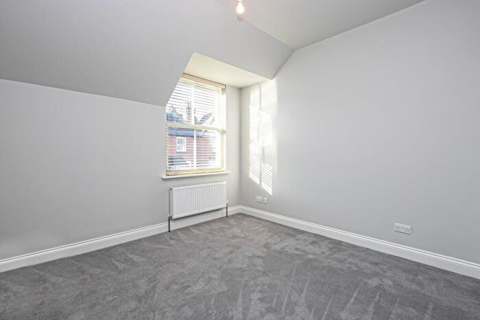 2 Bedroom Terraced House For Sale In Smarts Lane, Loughton, IG10
