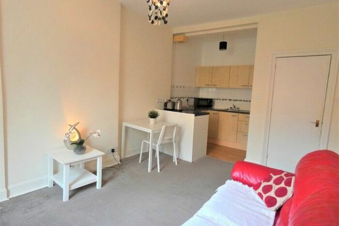 1 Bedroom Flat To Rent In Watson Crescent, Polwarth, Edinburgh, EH11