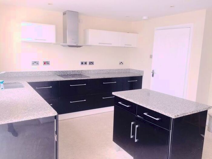 4 Bedroom House To Rent In Pointout Close, Bassett, SO16