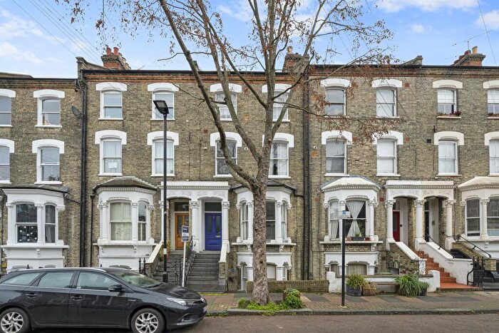 1 Bedroom Flat To Rent In Crayford Road, Tufnell Park, N7