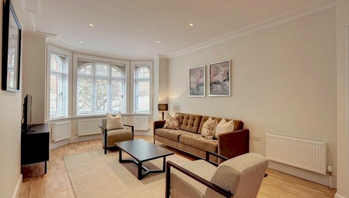 1 Bedroom Flat To Rent In Hamlet Gardens, London, W6