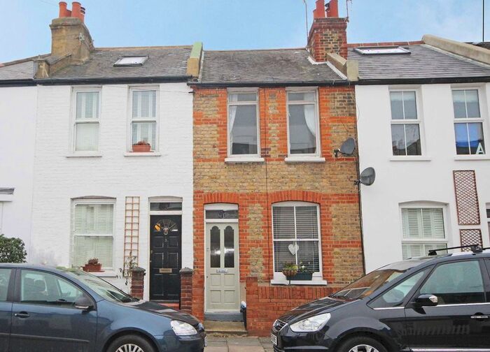2 Bedroom Property To Rent In Norcutt Road, Twickenham, TW2