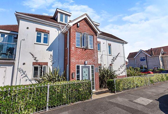 1 Bedroom Flat For Sale In Queens Park Gardens, Bournemouth, BH8