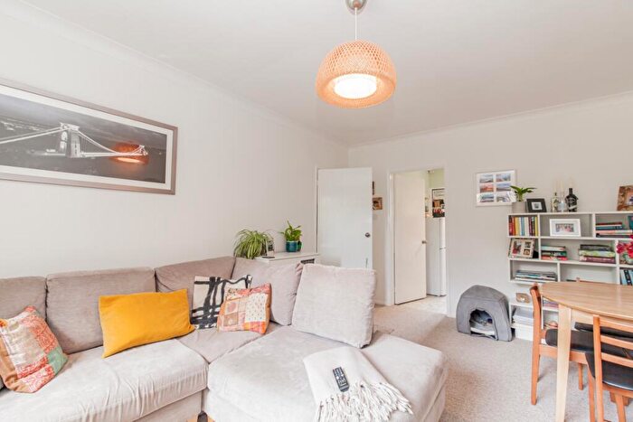 1 Bedroom Apartment To Rent In Millway Close, North Oxford, OX2