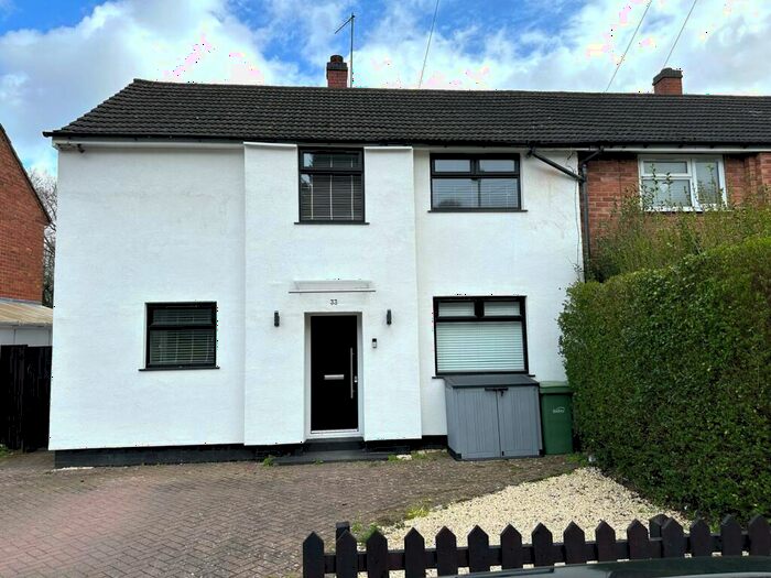 3 Bedroom Semi-Detached House To Rent In Stourdell Road, Halesowen, B63