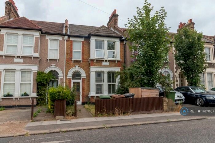 3 Bedroom Terraced House To Rent In Torridon Road, London, SE6