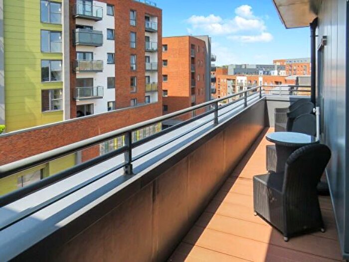 1 Bedroom Flat To Rent In John Thornycroft Road, Southampton, SO19