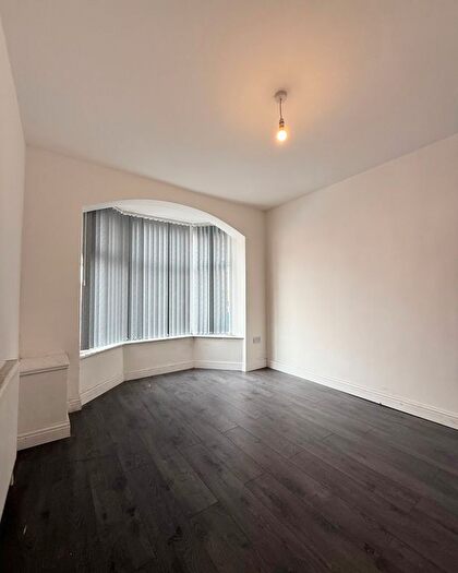4 Bedroom Terraced House To Rent In Eric Street, Oldham, OL4